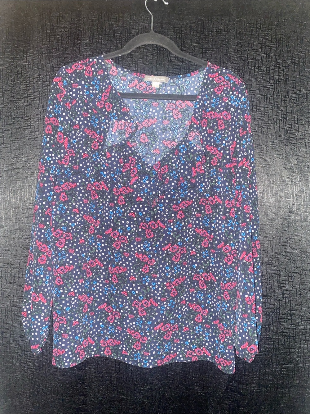 Peace & Pearls - Floral V-Neck Long Sleeve Blouse - Navy with Pink Floral size L